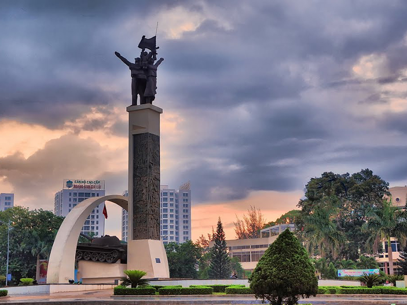 Bình minh trên thành phố trẻ